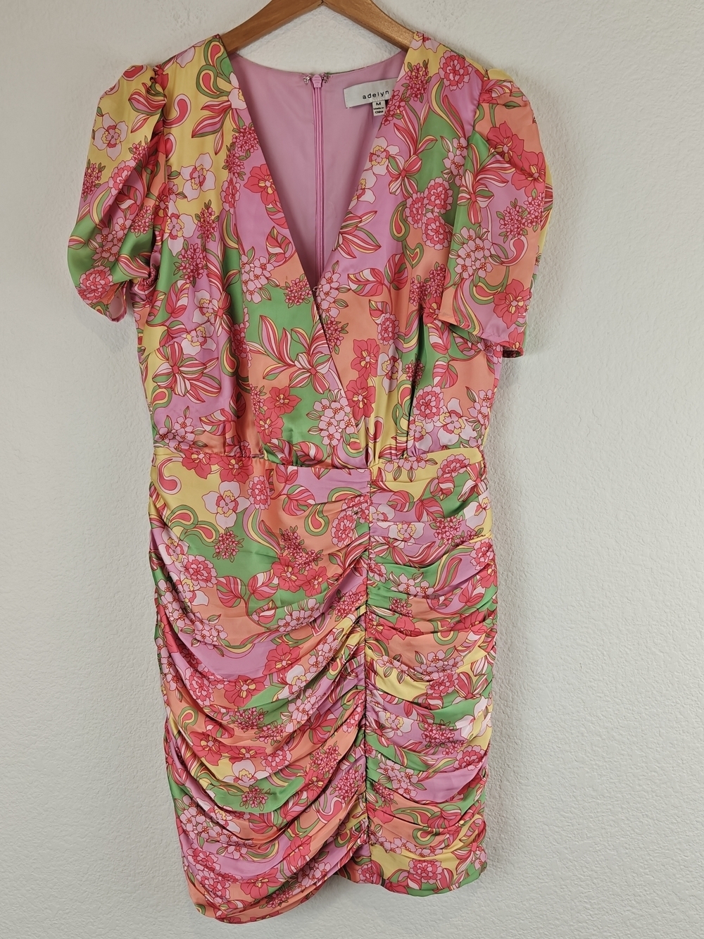 Adelyn Rae Bright Floral Ruched Bodycon Mini Dress – Spring Ready, Size M - Picture 3 of 13